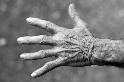 hand with wrinkle 